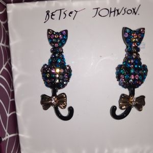 NEW Betsey Johnson Cat with Bow 3D dangle Earrings